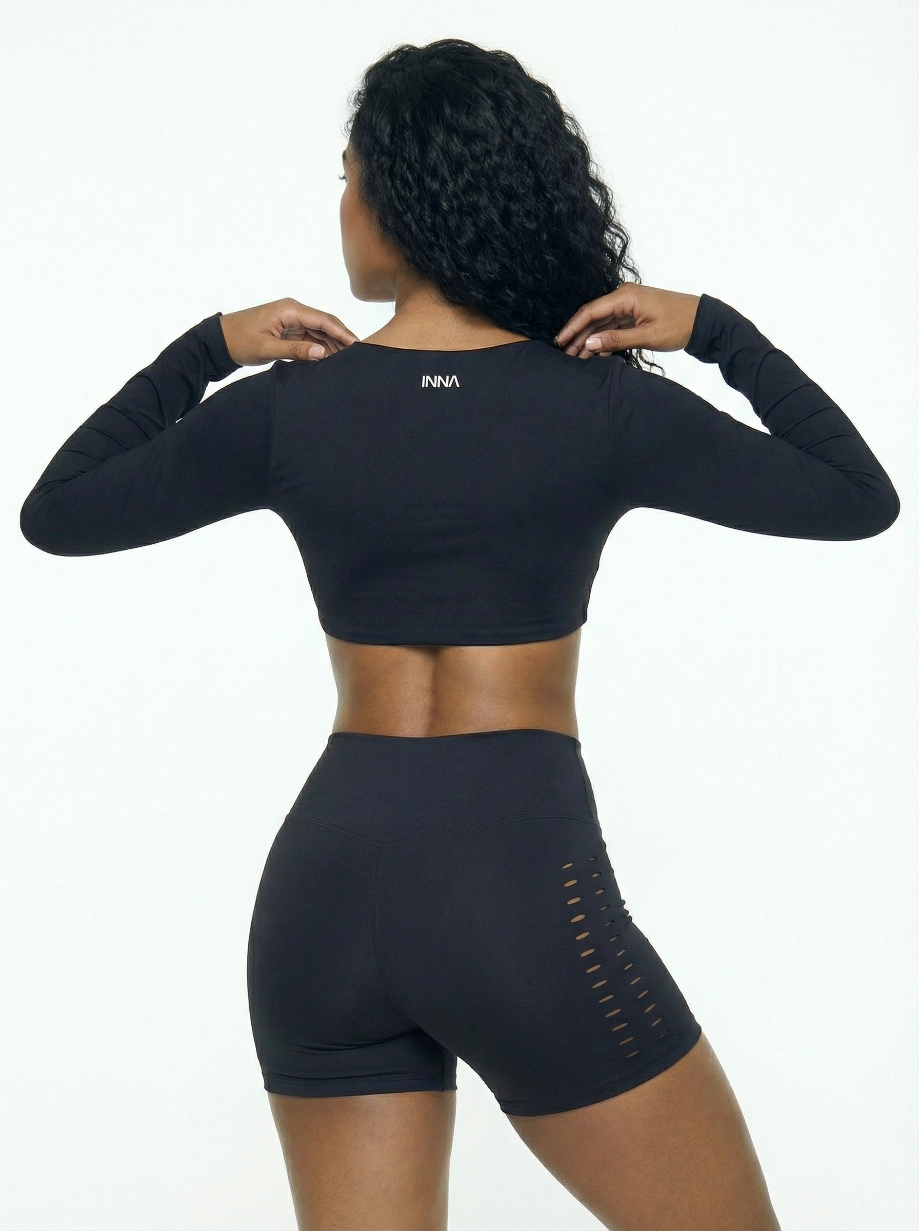 Balance Pull Over | Black