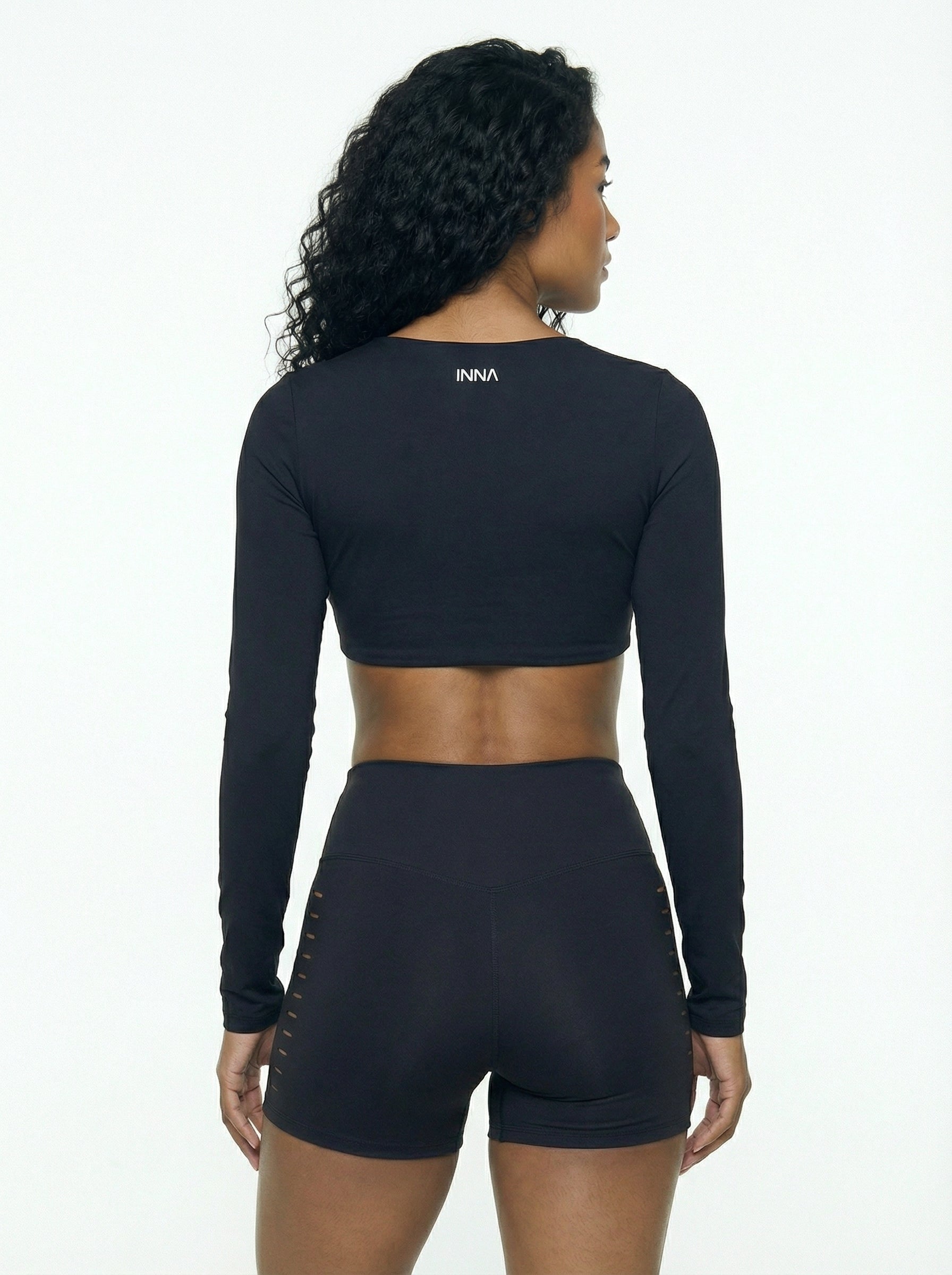 Balance Pull Over | Black