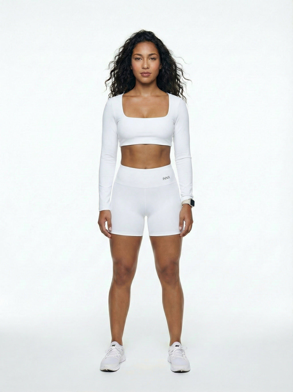 Balance Pull Over | White