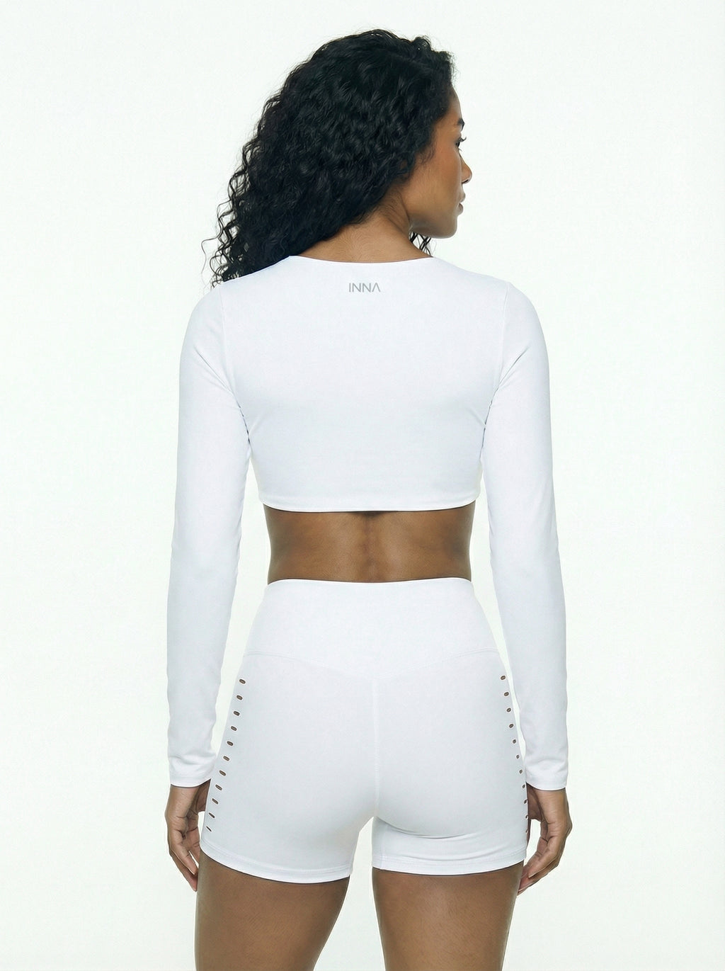 Balance Pull Over | White